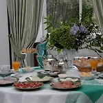 Casa De Mogofores Bed & Breakfast
