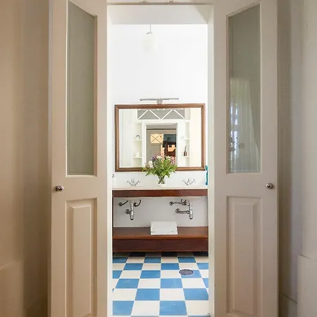 Casa De Mogofores Bed & Breakfast
